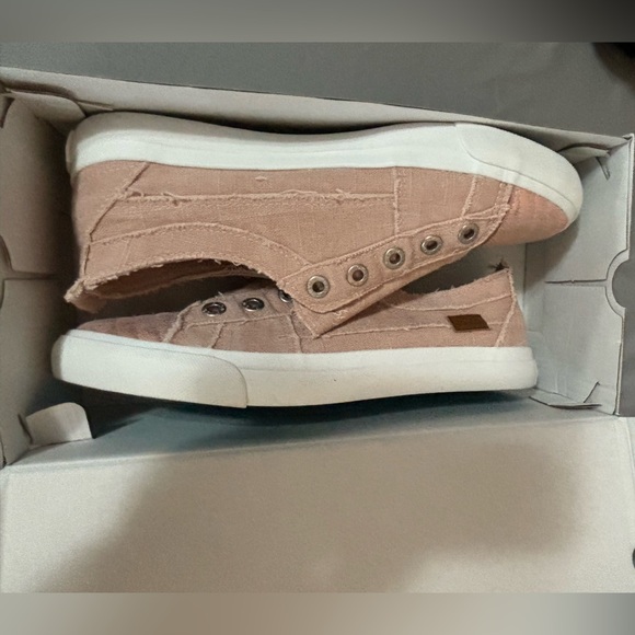 Blowfish Malibu Rose dust Color washed Linen fashion sneakers.Pink size 10 New - Picture 6 of 9